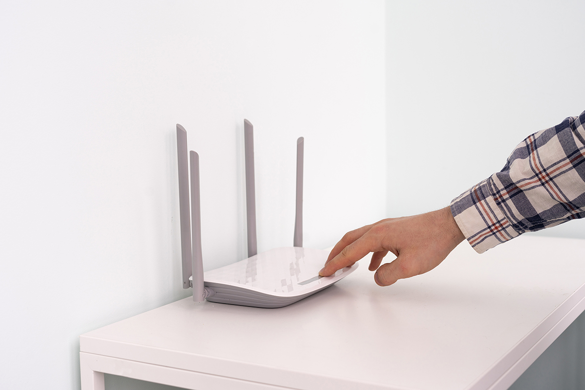 noucom ofrece packs de fibra, wifi y telefonia en cati