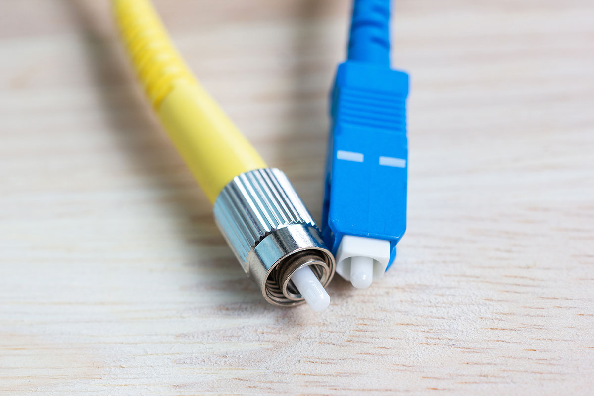 noucom ofrece packs de fibra, wifi y telefonia en peniscola