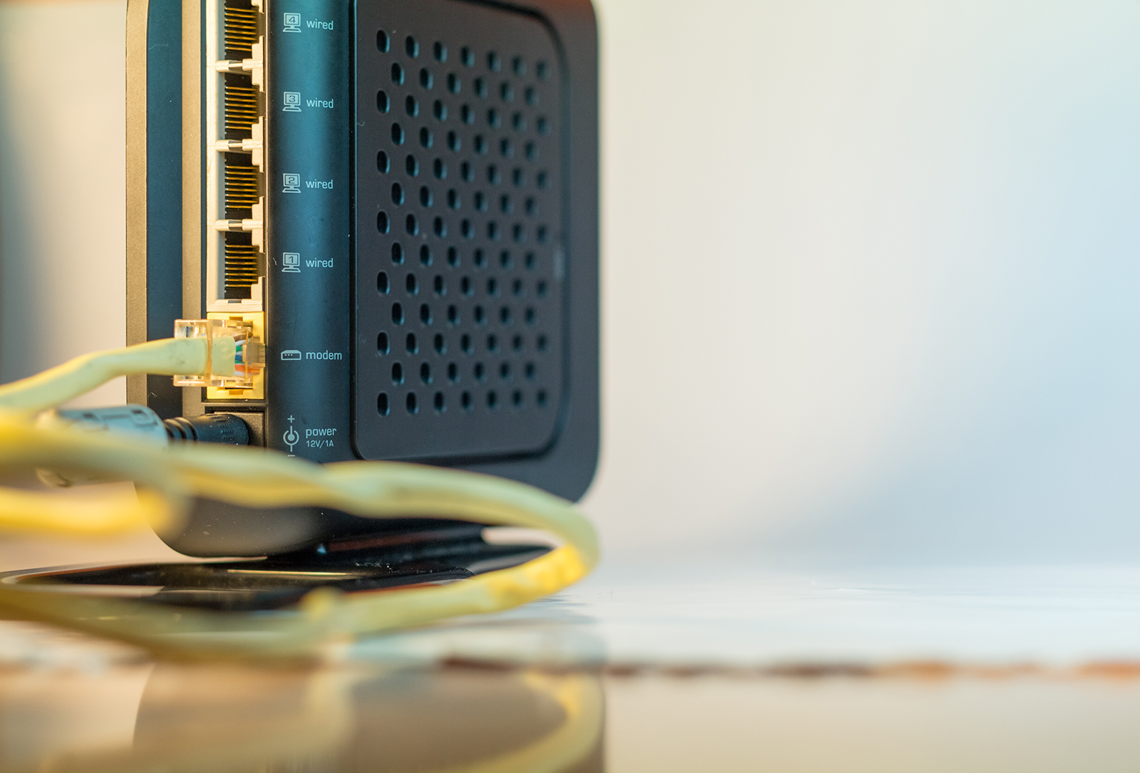 noucom ofrece packs de fibra, wifi y telefonia en sant jordi