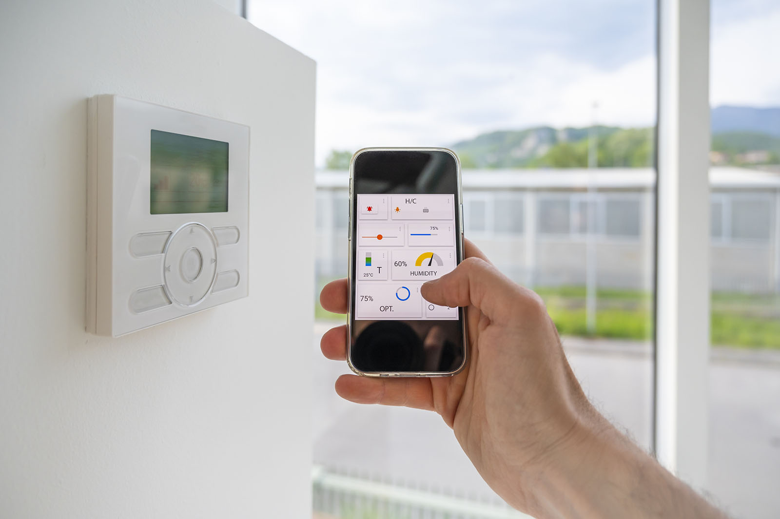 noucom ofrece servicios de automatismos en peniscola